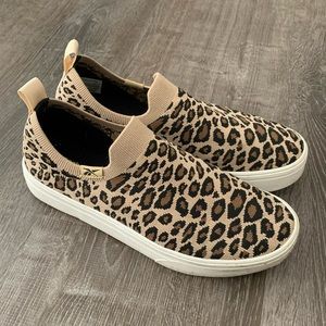 LOWEST PRICE! Reebok Leopard Slip Ons